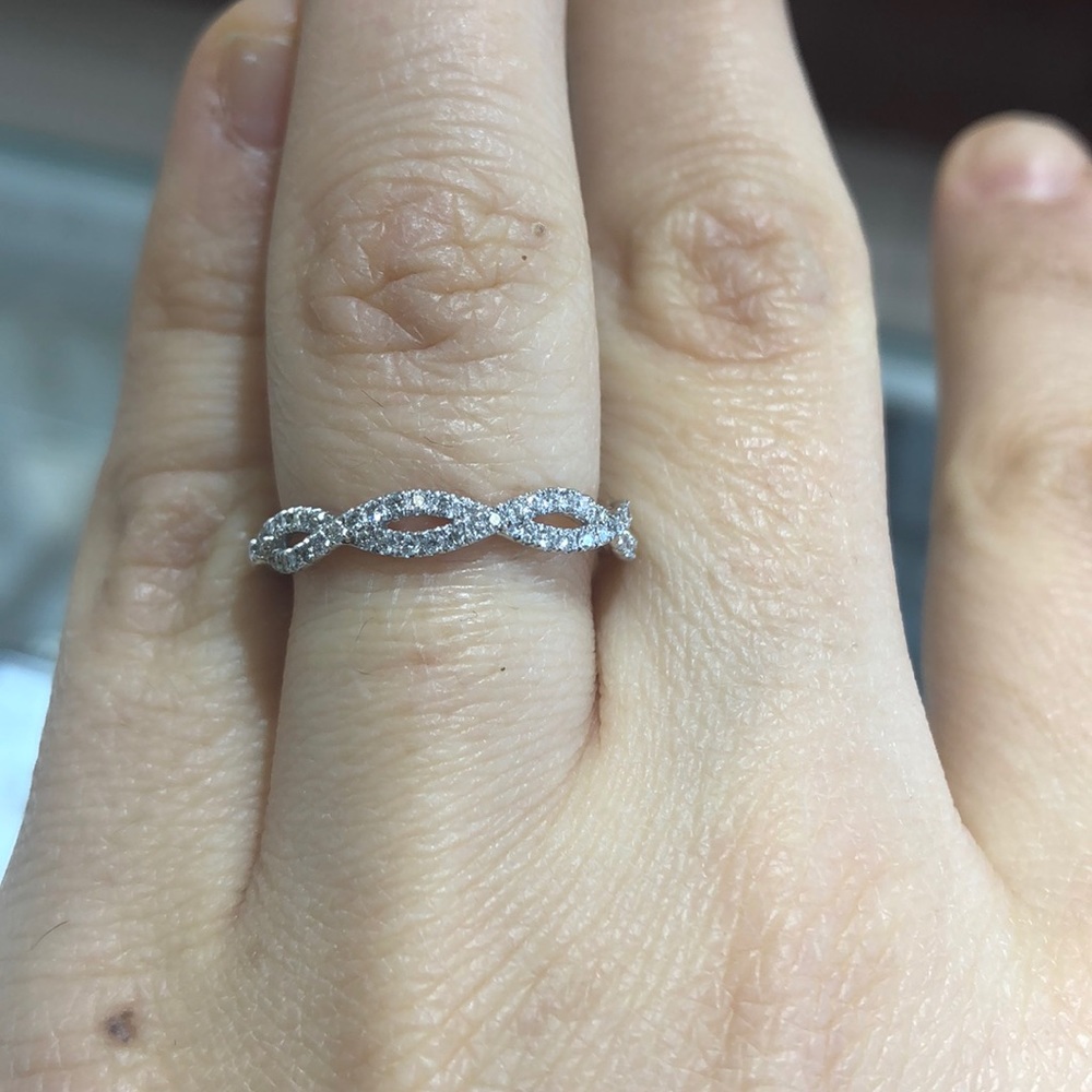 Infinity design ring - Picture 3 of 4